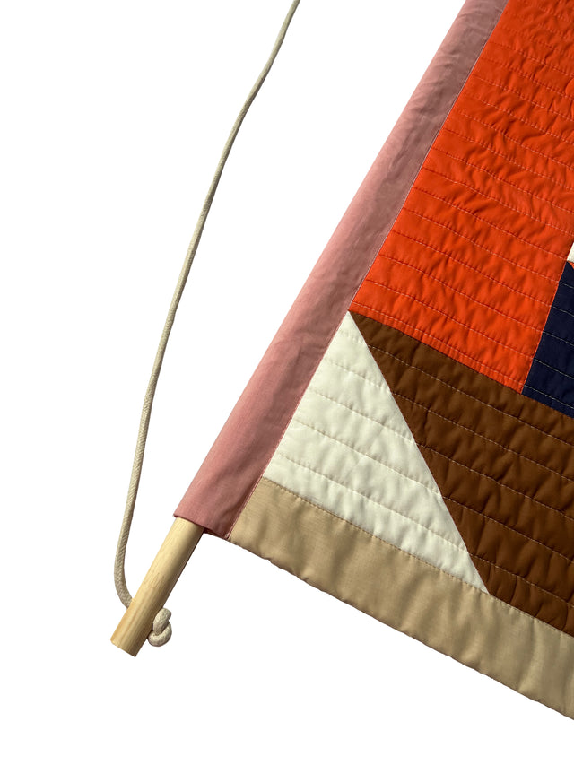 Wall hanging pole and rope for quilted wall hangings